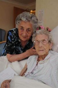 Margaret Bates with her supercentenarian mother, Ethel Lang